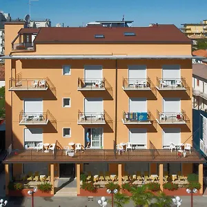 pensione-villa-joli.hotelslidodijesolo.com/